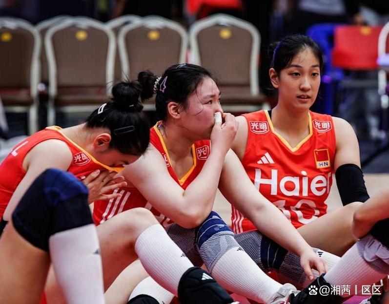 爆冷!排球强队意外出局震惊全场 爆冷!排球强队意外出局震惊全场