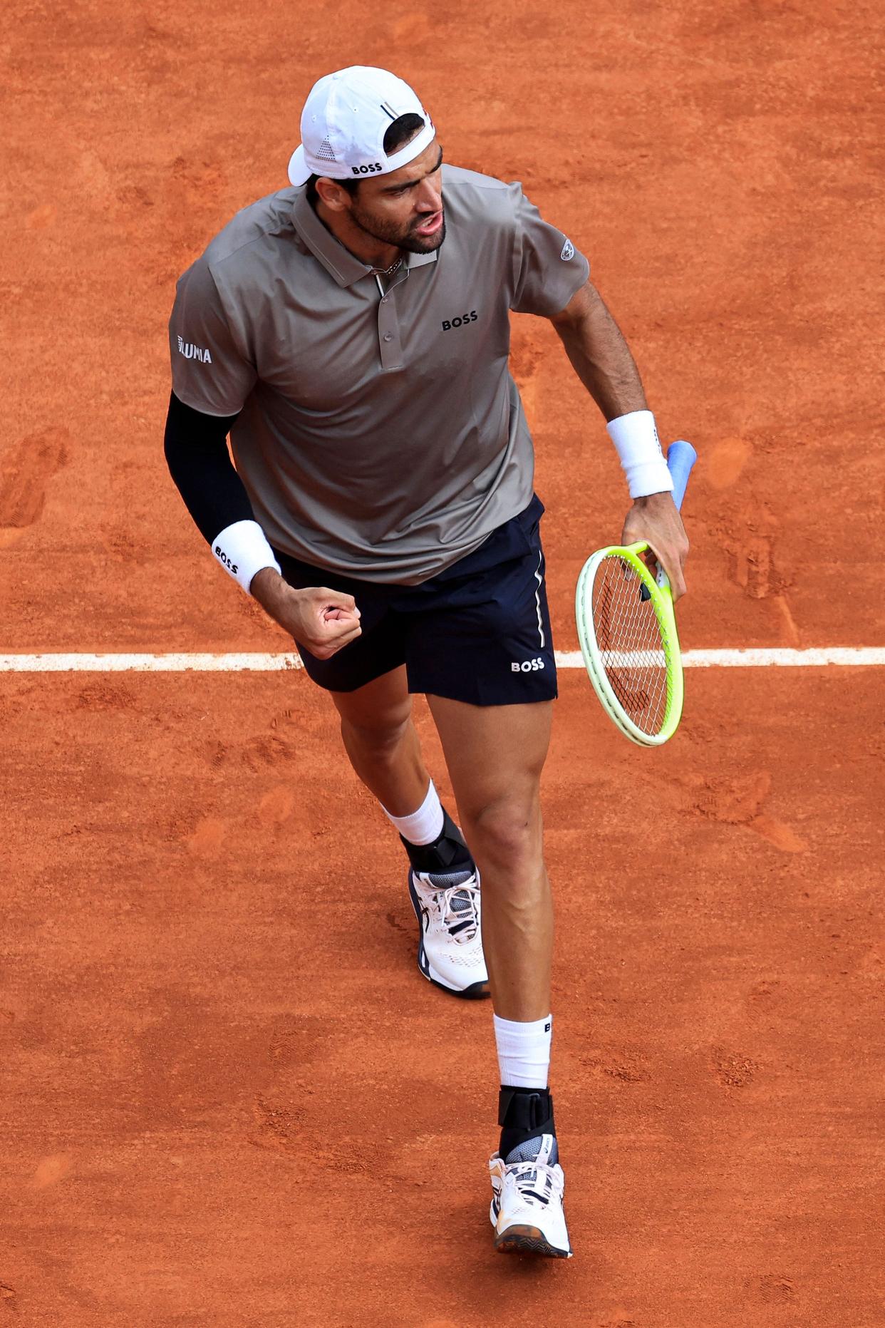 蒙特卡洛大师赛轻取温网，兹维列夫关键制胜