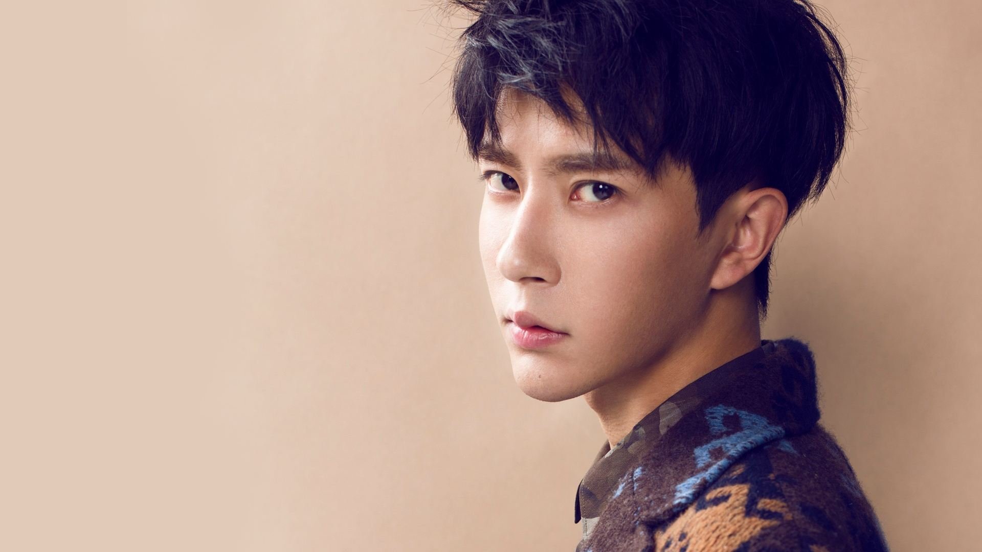 次元破壁之战,当76人全息击溃广东,东契奇如何成为跨维度关键先生?