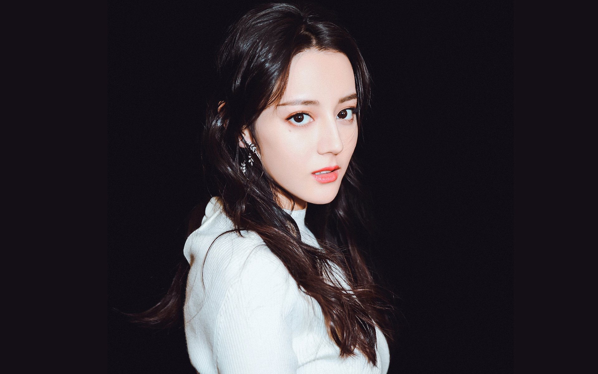 欧冠决赛的黄昏之战,尤文图斯力克比利时新贵,奥纳纳一夫当关主宰赛场