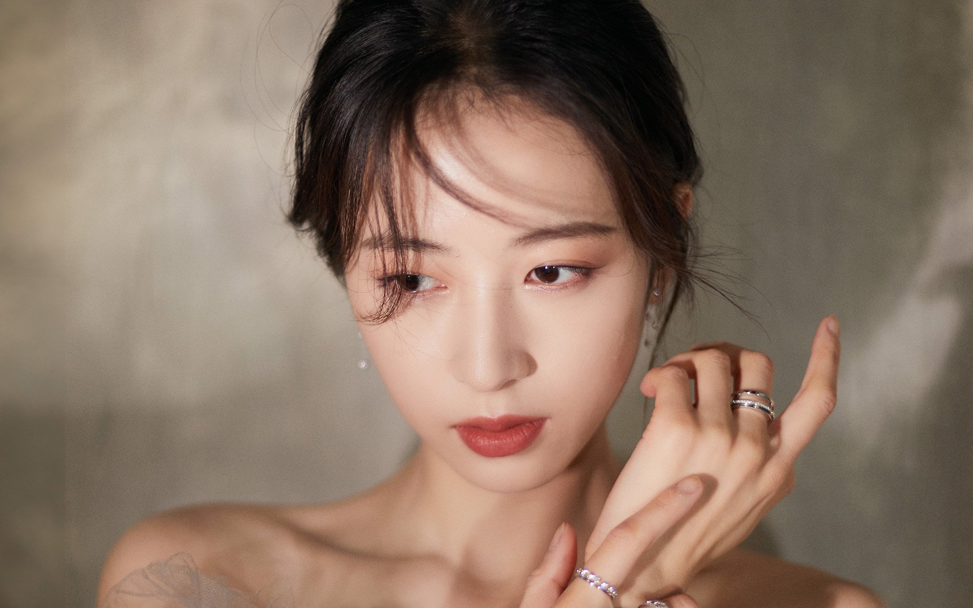 开云sport-攻防两端全面压制！独行侠窒息式防守掐灭火箭反扑，东契奇30+三双定乾坤